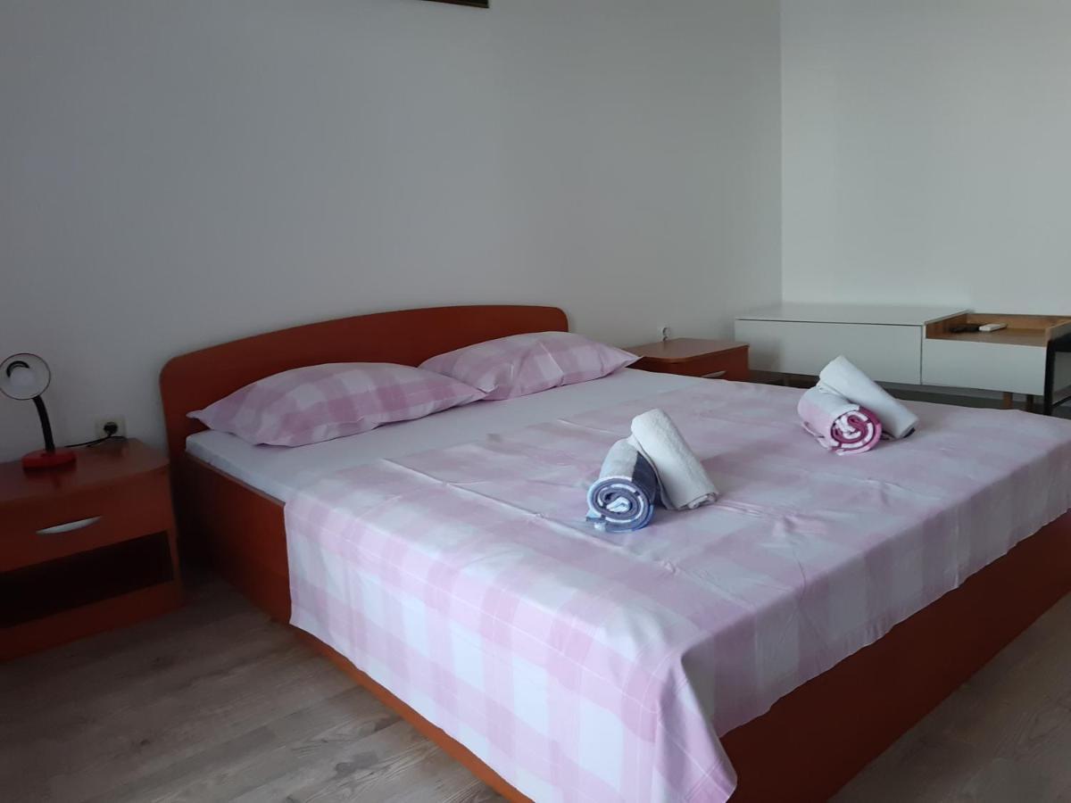 Apartments Davor Ceko Єсенице Екстер'єр фото
